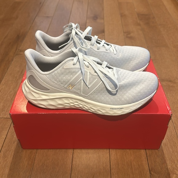 NIB New Balance Fresh Foam Arishi v4!  Size 8.5. 🎉🎉 - Picture 4 of 7